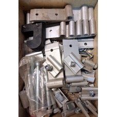 Umen Alumiini puomien kiinnikkeitä.